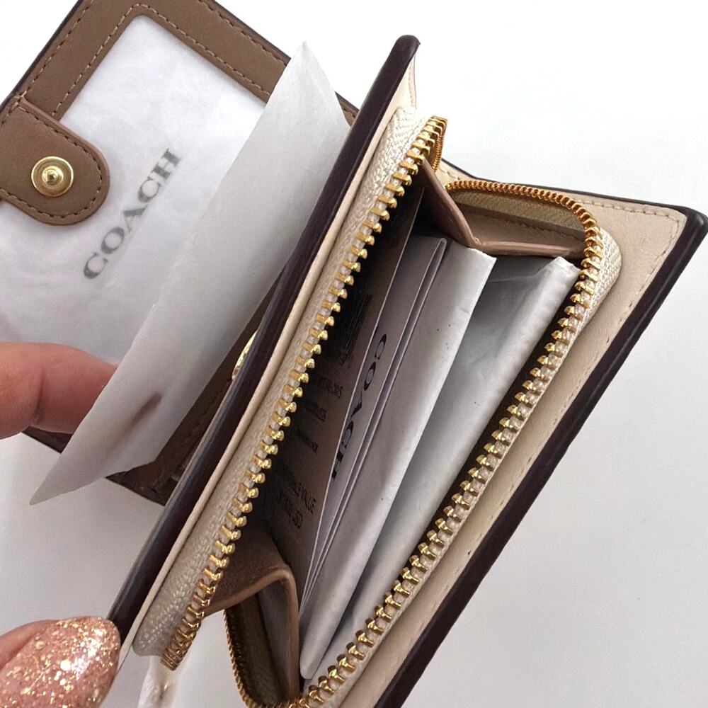 Coach Women's Sand & Chalk Signature Canvas Logo Snap Wallet - Picture 4 of 10